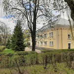Budynek przedszkola od strony bloków